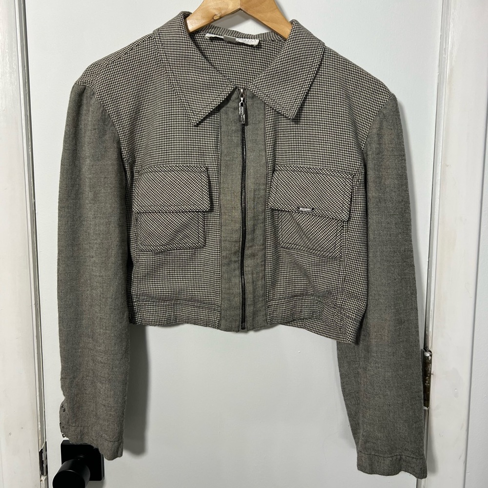 Contrast houndstooth cropped utility top